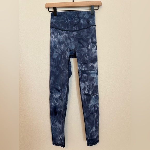 Gymshark Elevate Leggings in Lakeside Blue Spray Dye - Picture 2 of 6